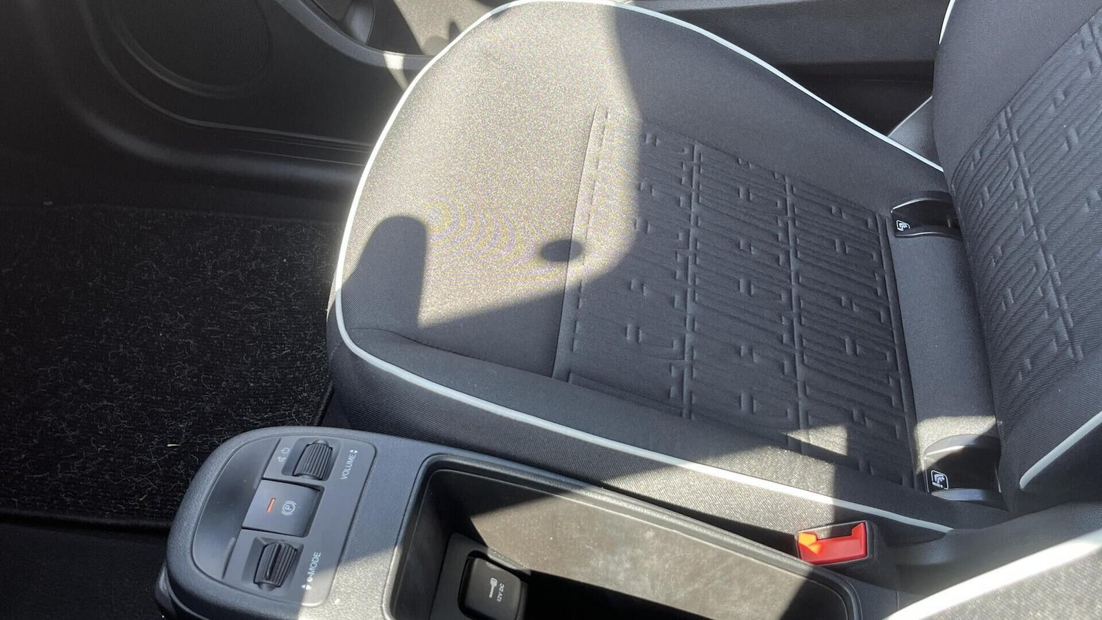 Hvid Fiat 500e fra 2023