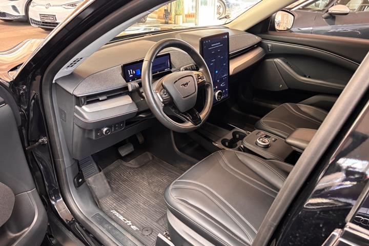 Sort Ford Mustang Mach-E fra 2022