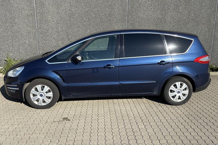 Blå Ford S-MAX fra 2012