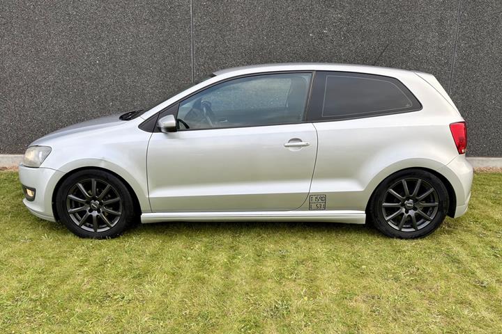 Sølv VW Polo fra 2013