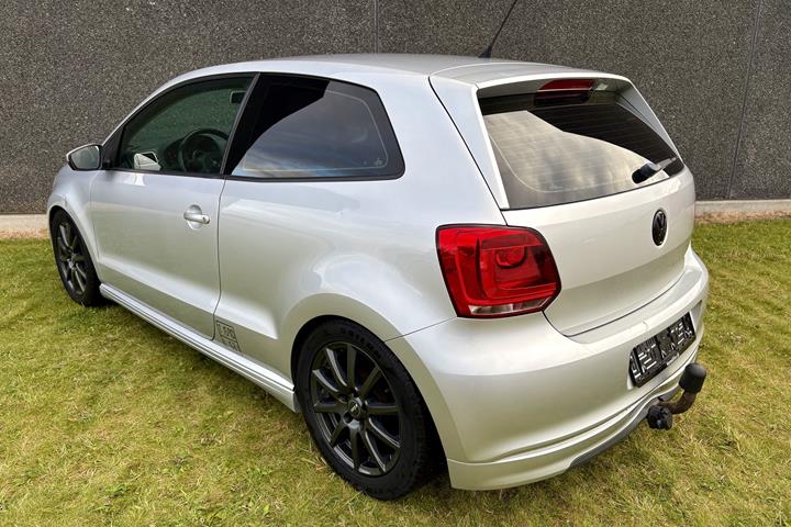 Sølv VW Polo fra 2013