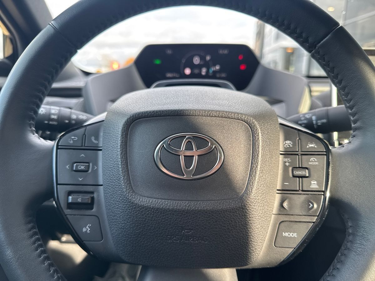 Sort Toyota BZ4X fra 2024