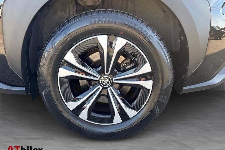 Sort Toyota BZ4X fra 2023