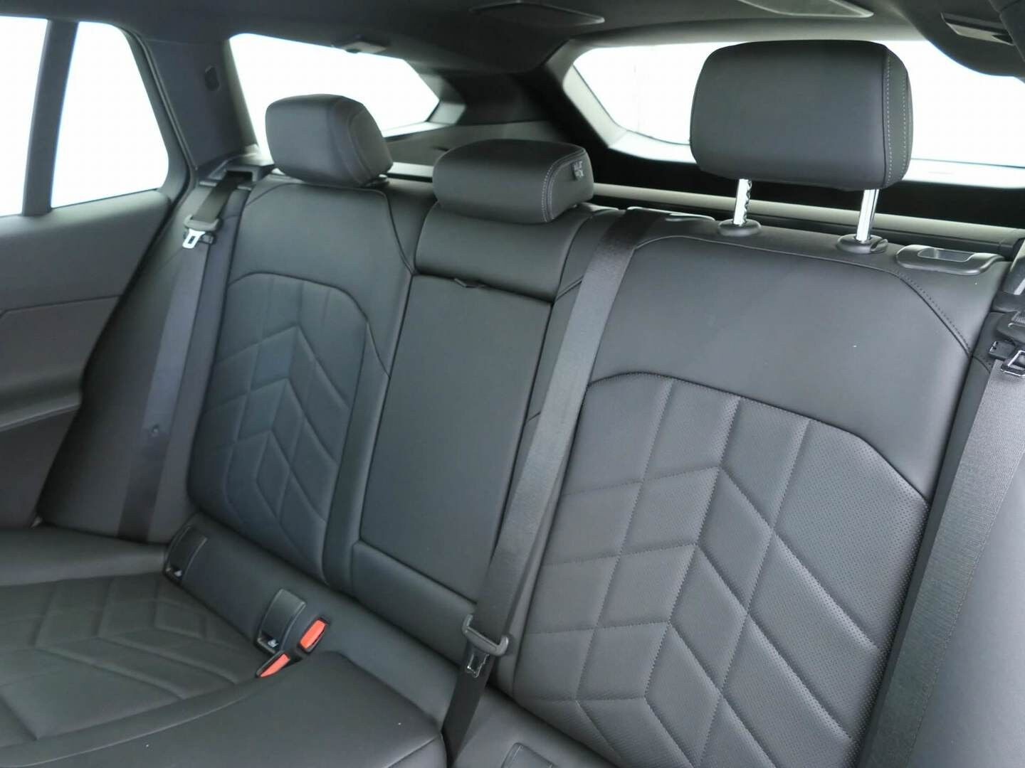 Grå BMW i5 fra 2024