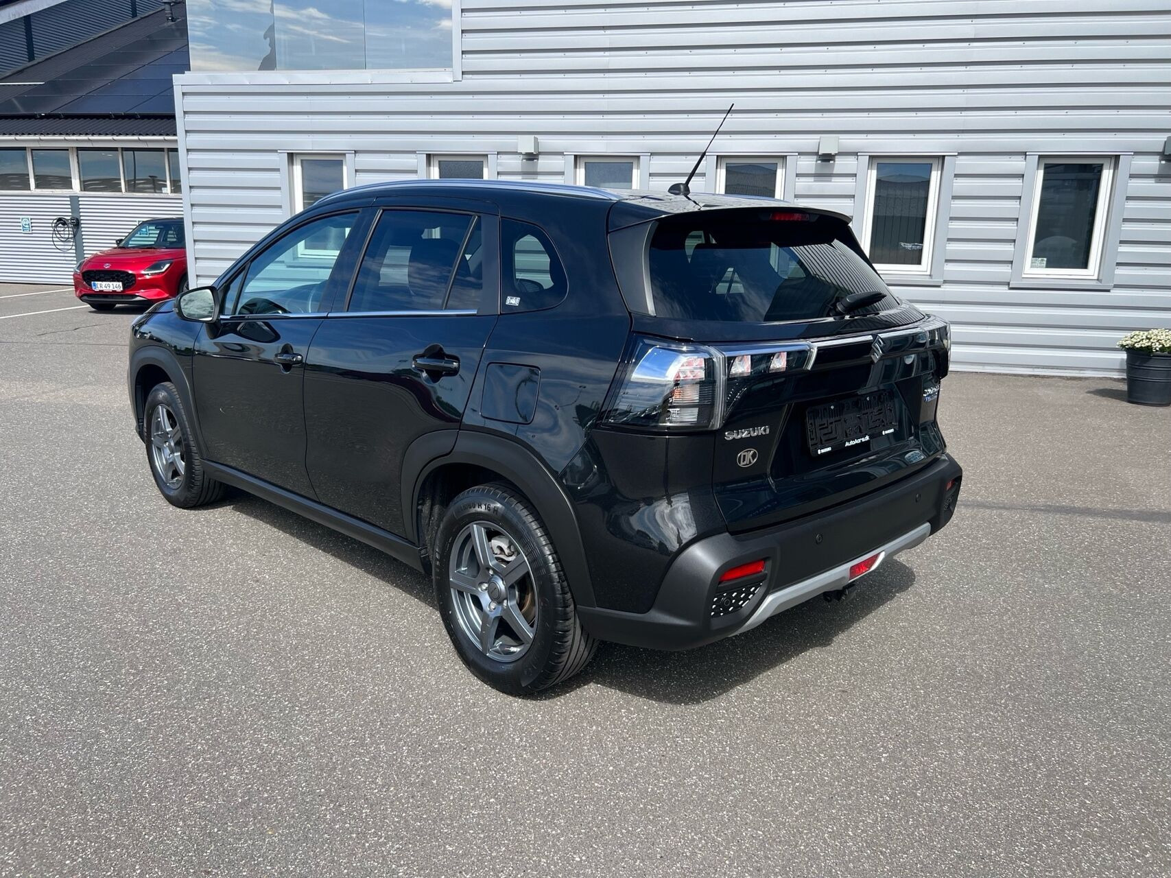 Sort Suzuki S-Cross fra 2024