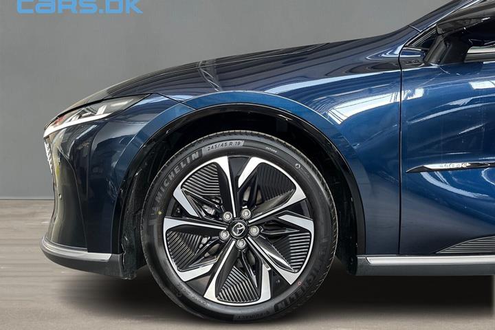 Blå Mazda 6e fra 2026