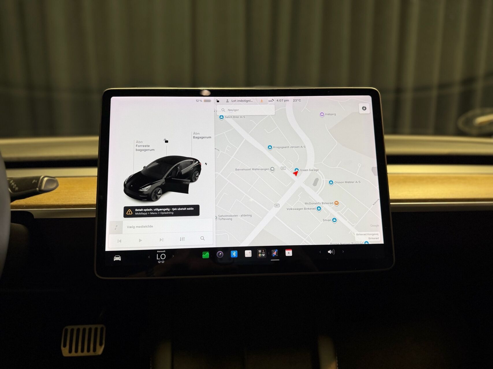 Sort Tesla Model 3 fra 2021