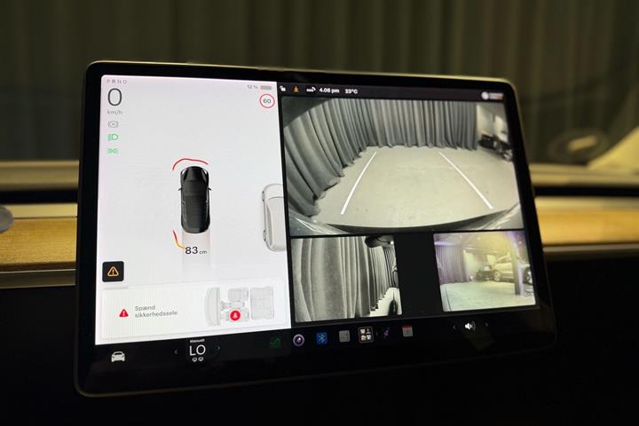 Sort Tesla Model 3 fra 2021
