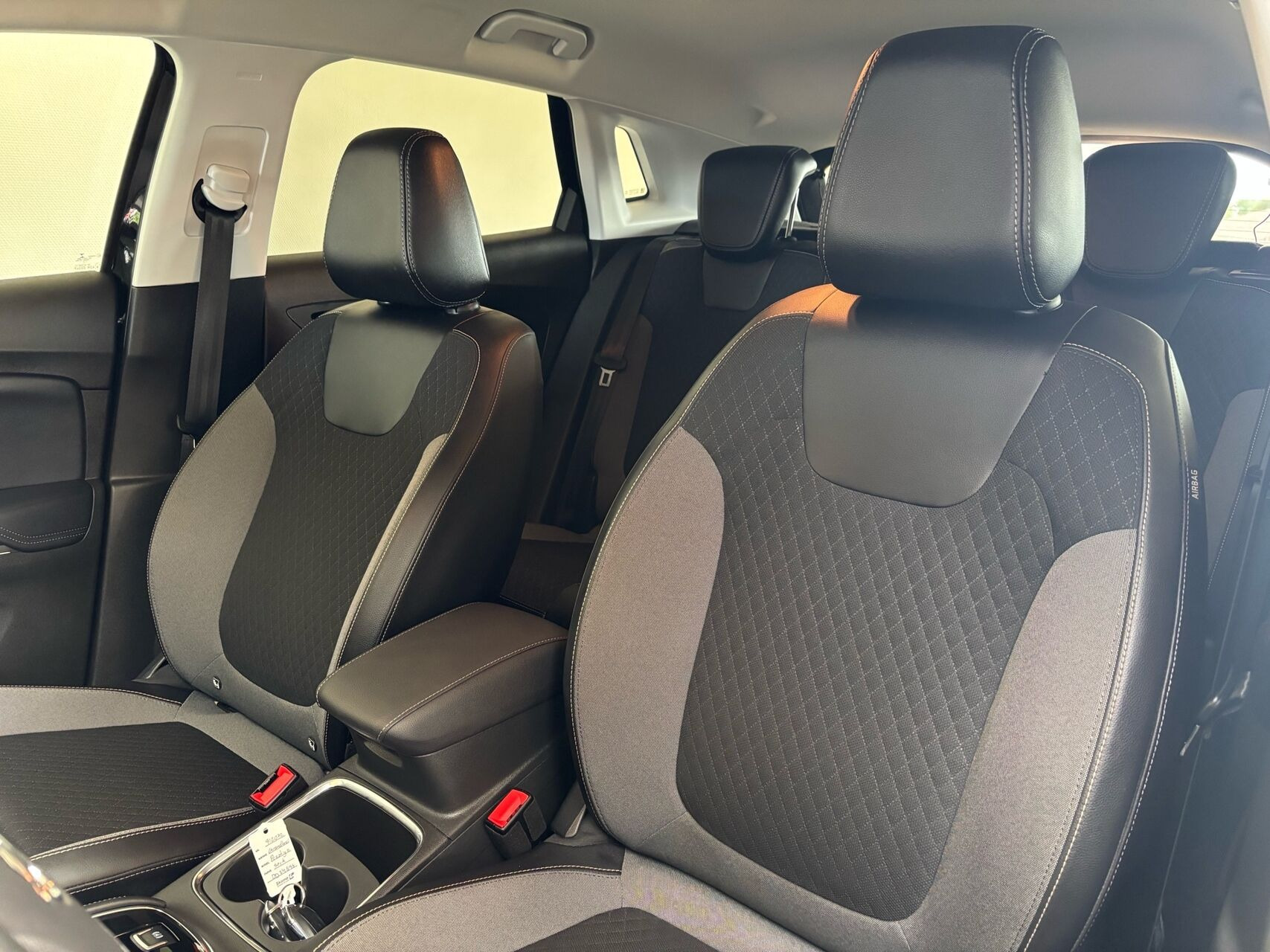 Sort Opel Grandland X fra 2021