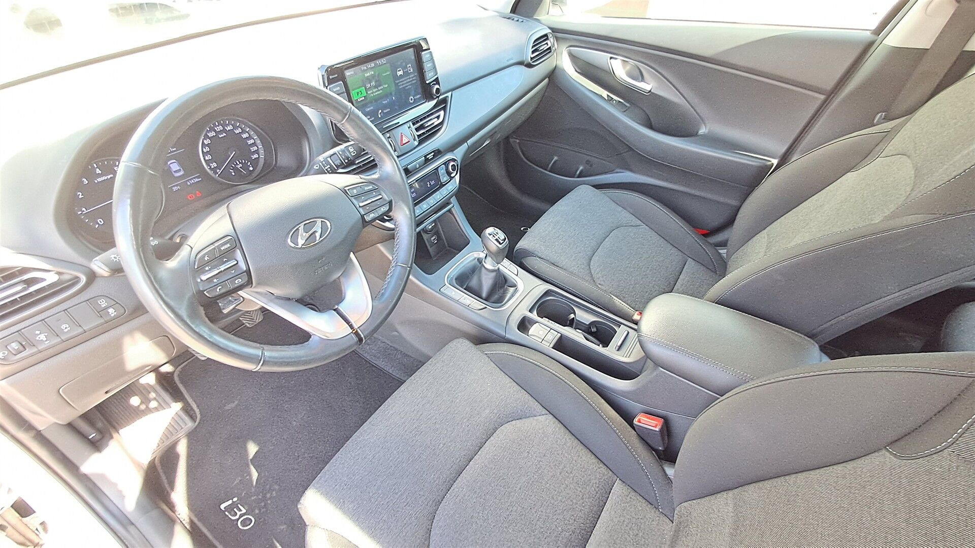 Hvid Hyundai i30 fra 2022