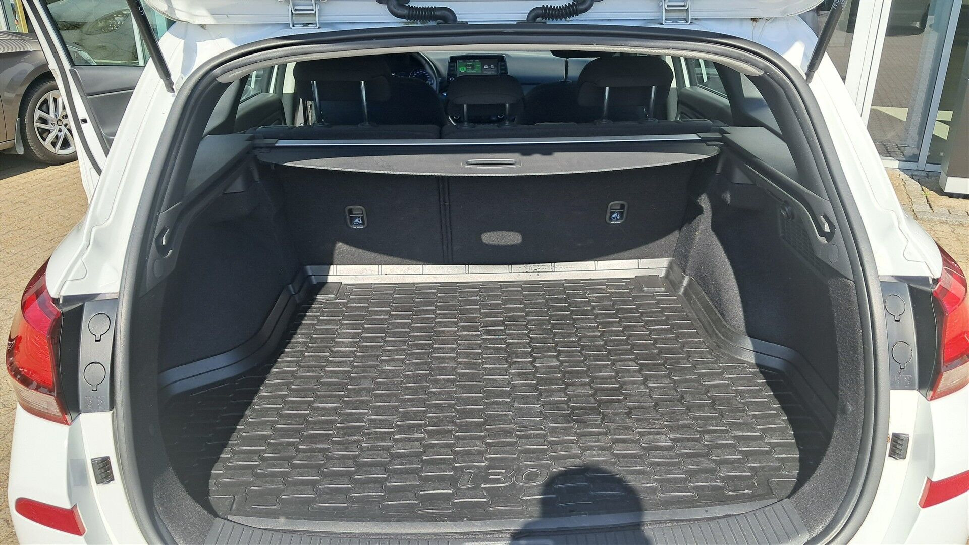 Hvid Hyundai i30 fra 2022