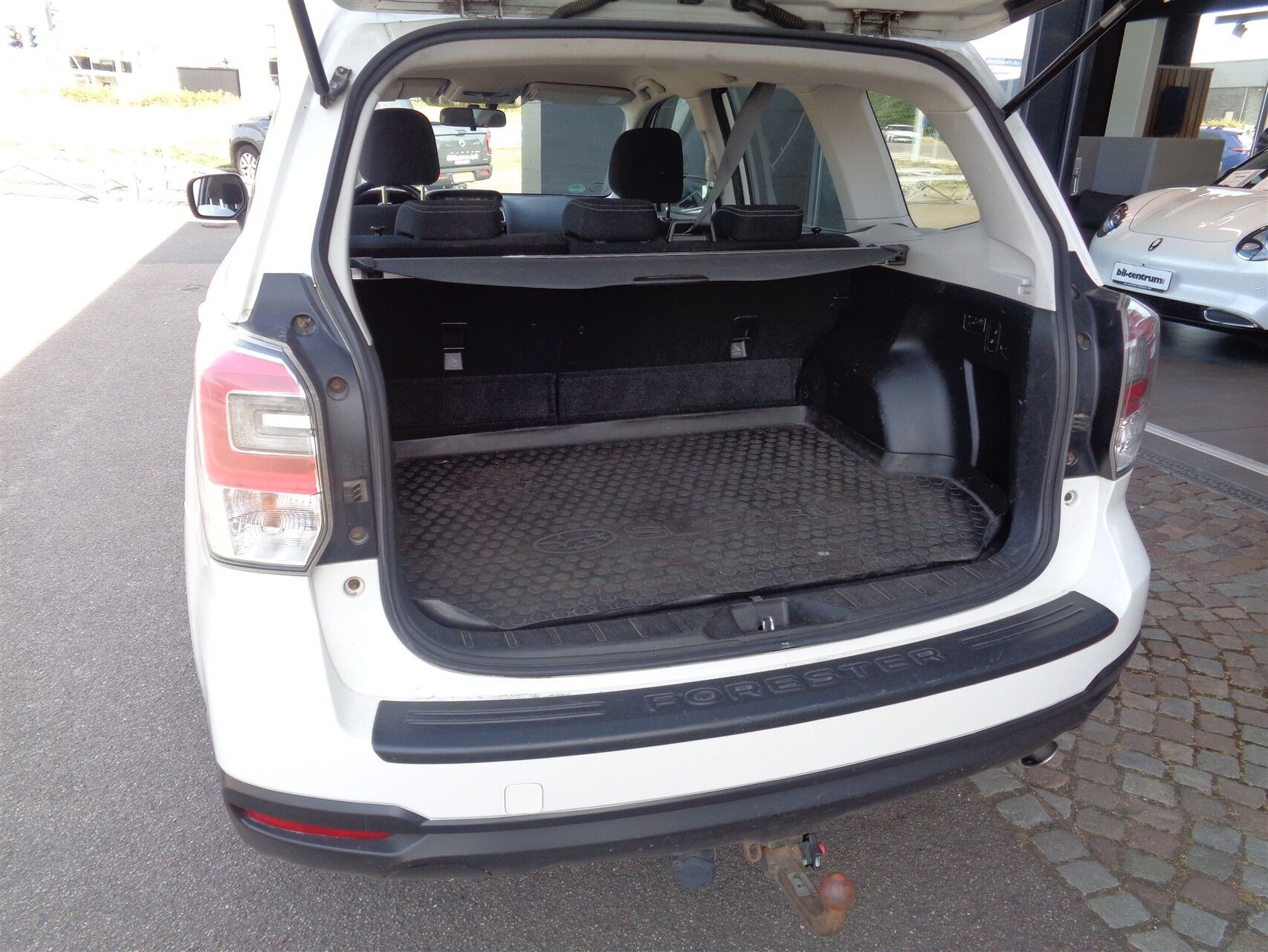 Hvid Subaru Forester fra 2016