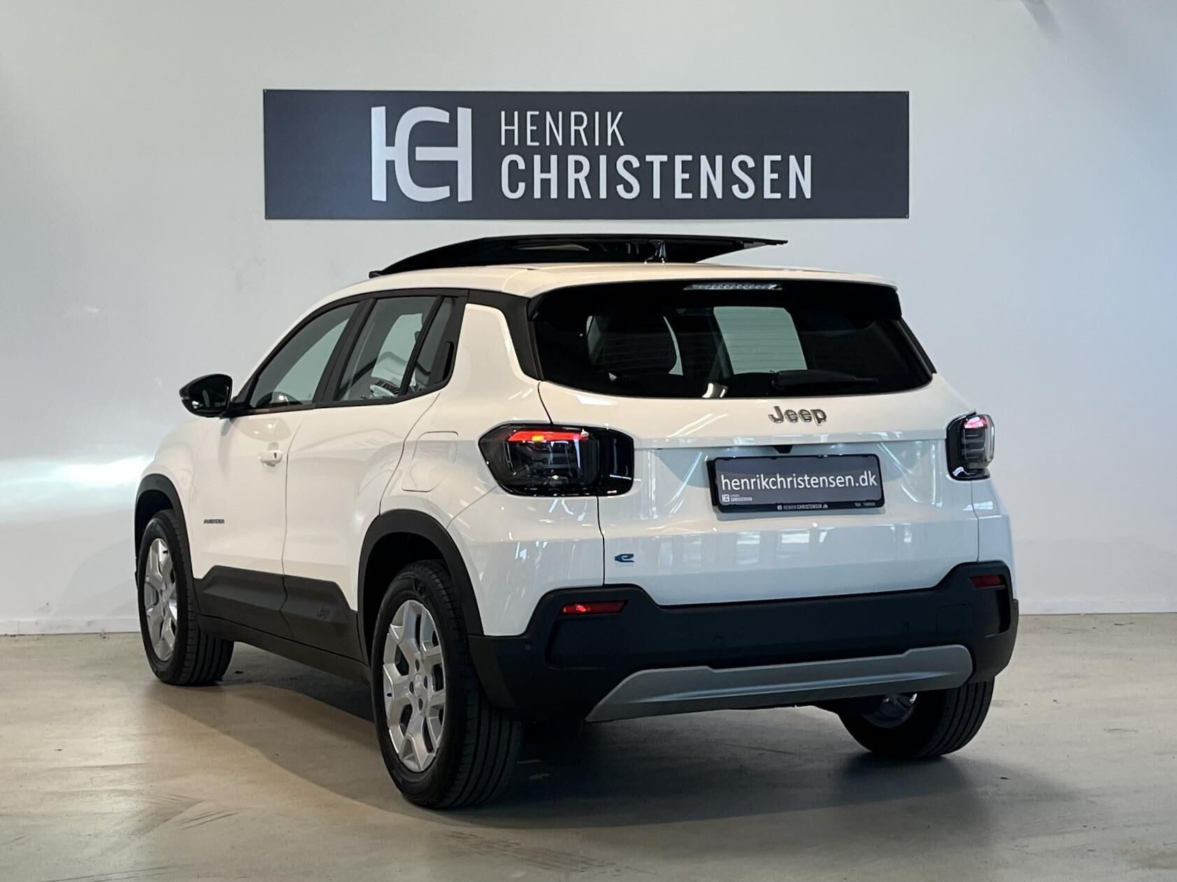 Hvid Jeep Avenger fra 2025