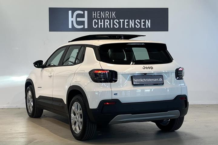 Hvid Jeep Avenger fra 2025