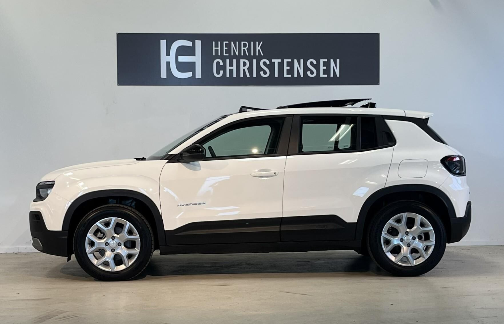 Hvid Jeep Avenger fra 2025