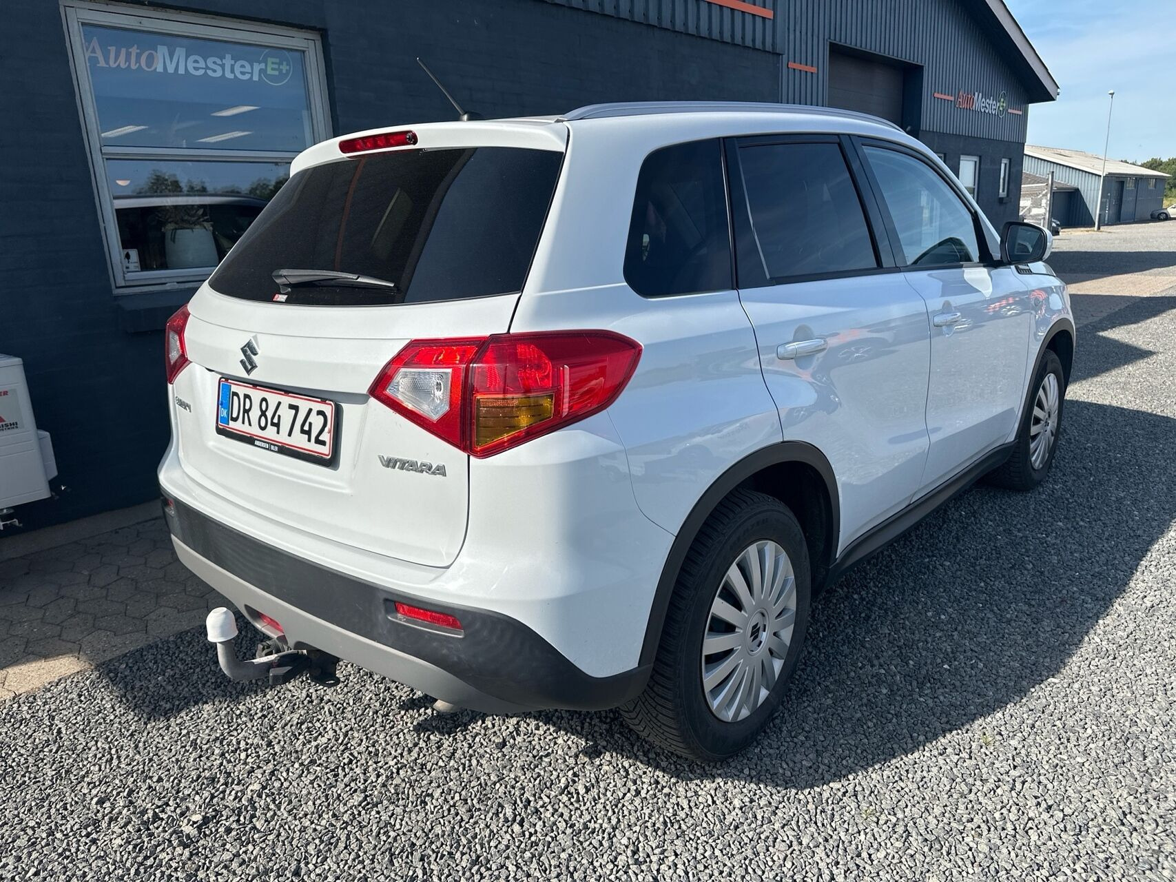 Hvid Suzuki Vitara fra 2017
