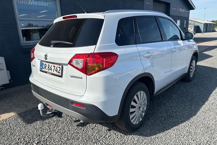 Hvid Suzuki Vitara fra 2017