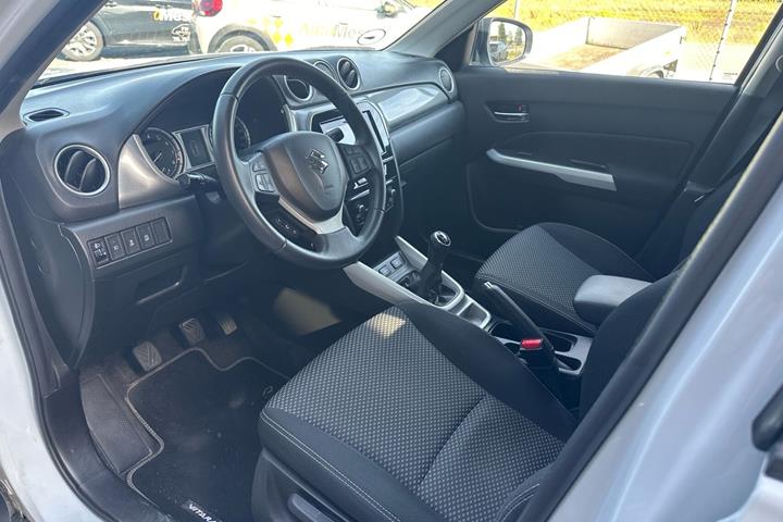 Hvid Suzuki Vitara fra 2017