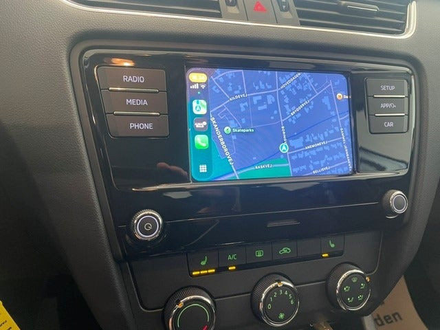 Grå Skoda Octavia fra 2020