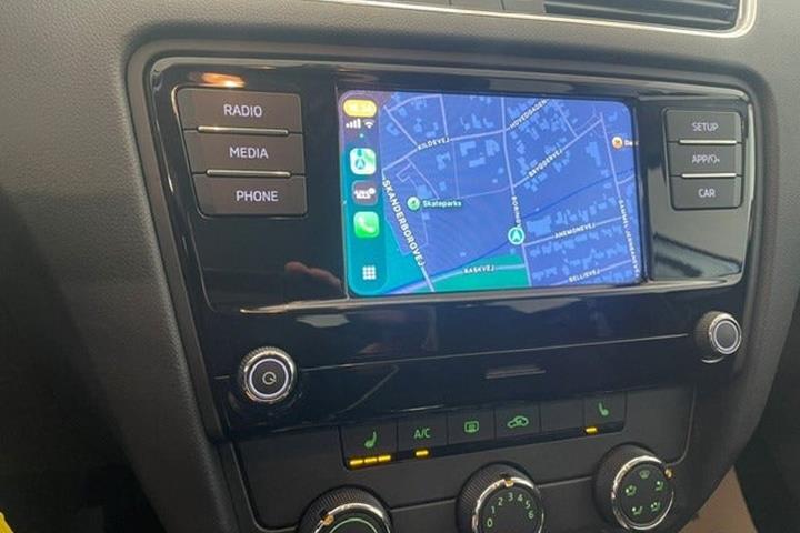 Grå Skoda Octavia fra 2020
