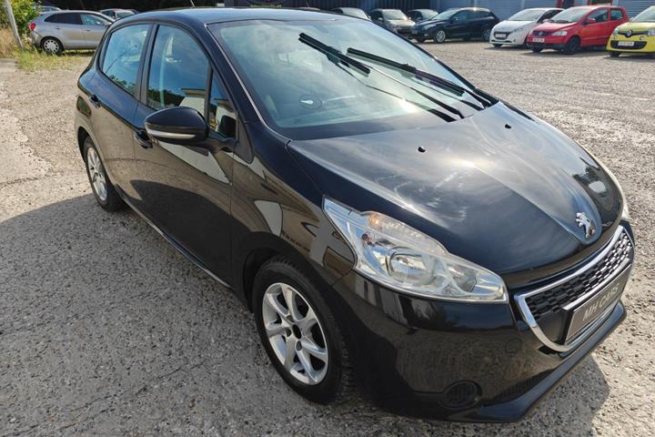 undefined Peugeot 208 fra 2012