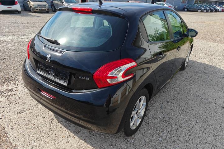 undefined Peugeot 208 fra 2012