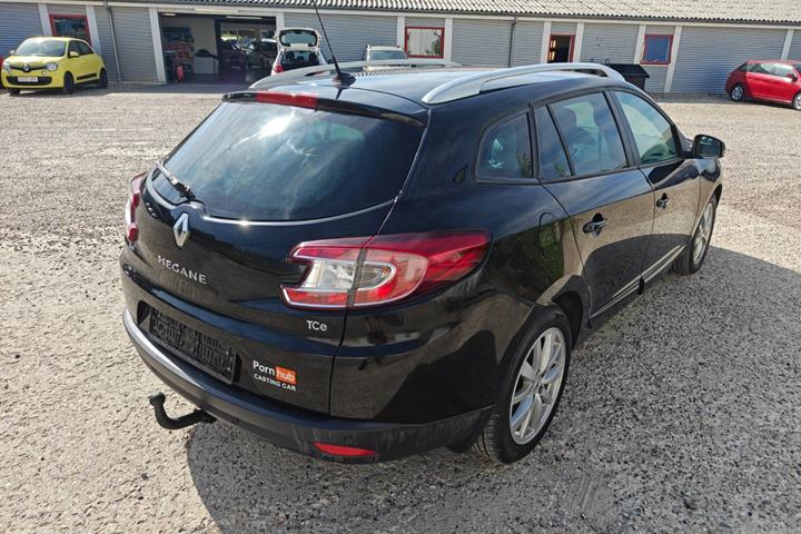Gul Renault Megane III fra 2013