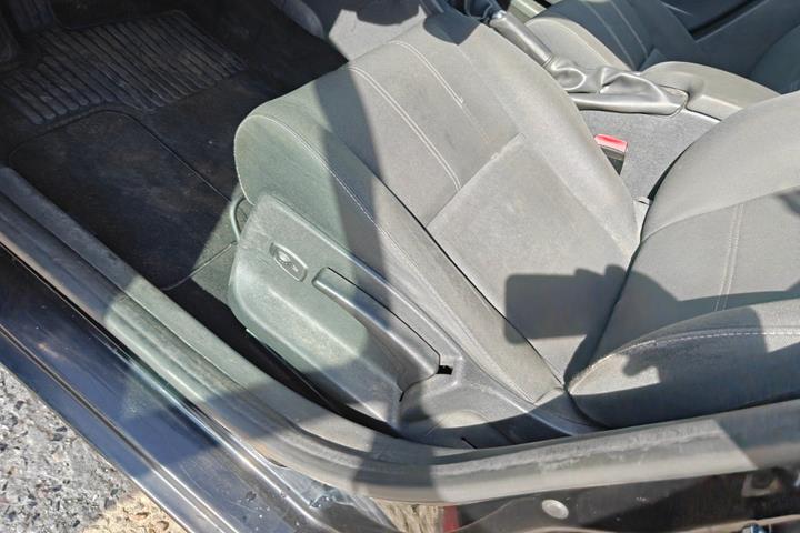 Gul Renault Megane III fra 2013