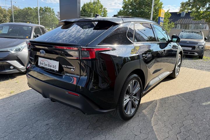 Sort Subaru Solterra fra 2024