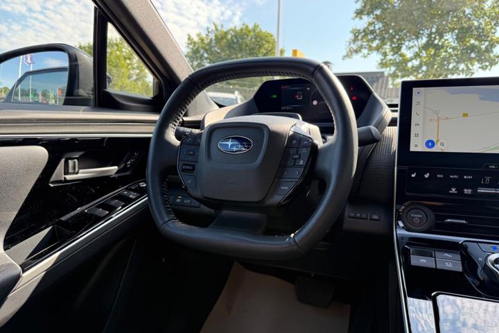 Sort Subaru Solterra fra 2024
