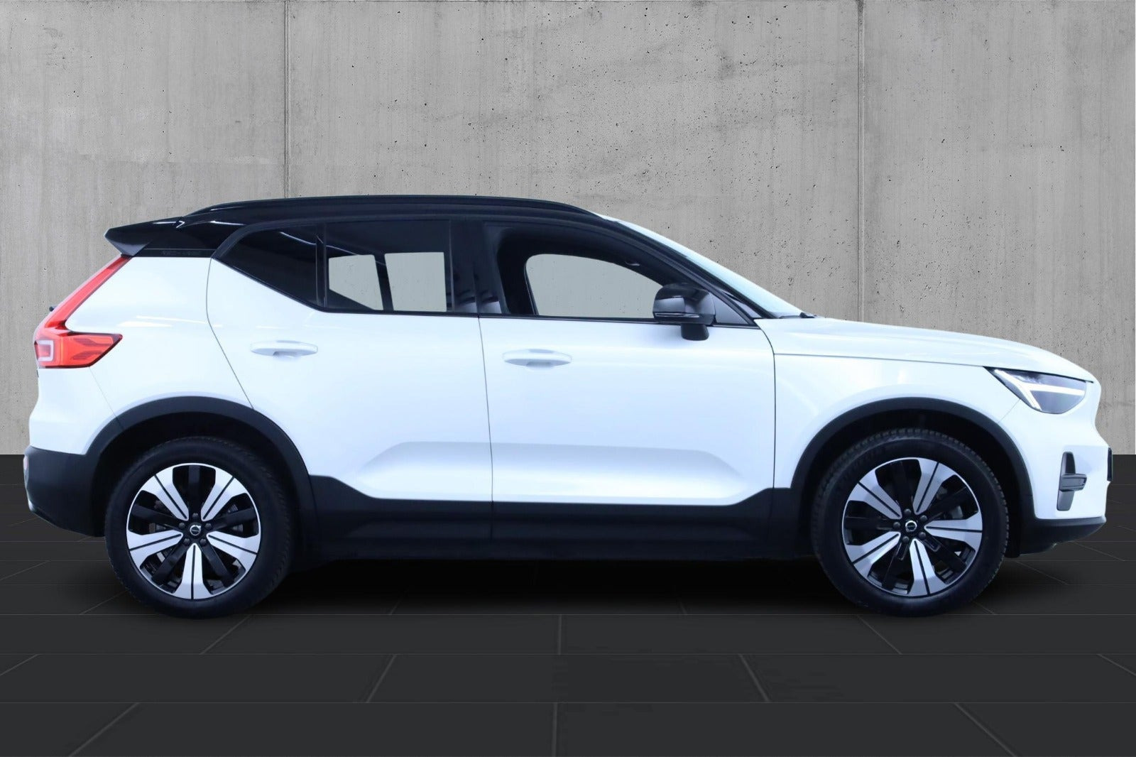Hvid Volvo XC40 fra 2022