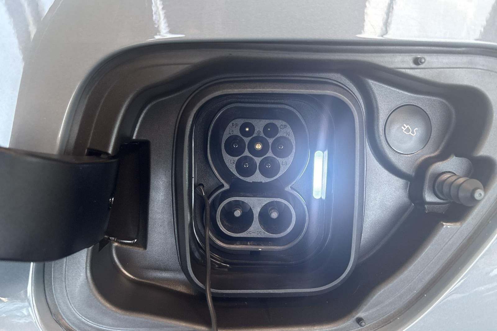 Grå Polestar 2 fra 2023