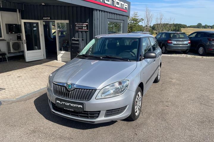 Sølv Skoda Fabia fra 2013