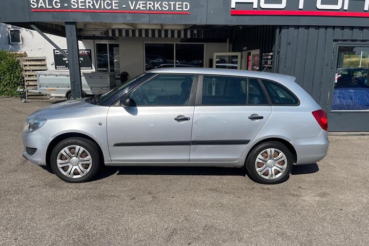 Sølv Skoda Fabia fra 2013