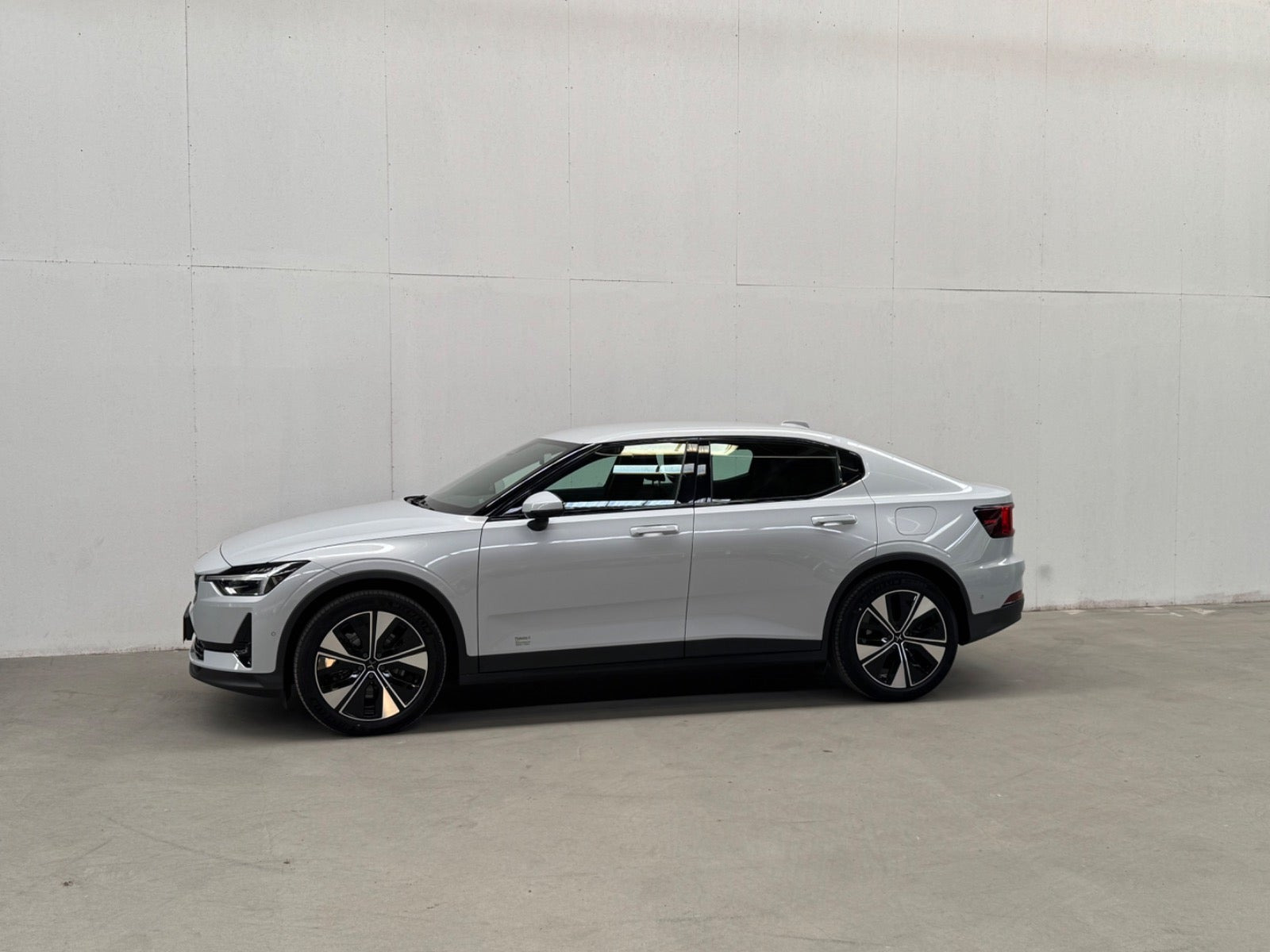 Hvid Polestar 2 fra 2022