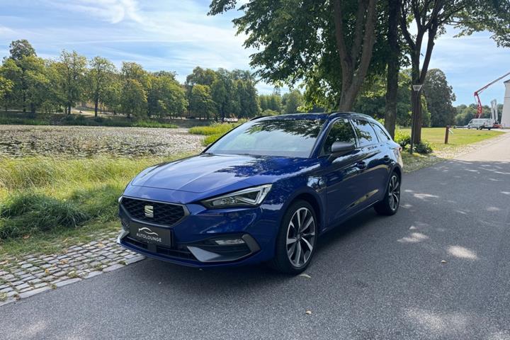 Blå Seat Leon fra 2021