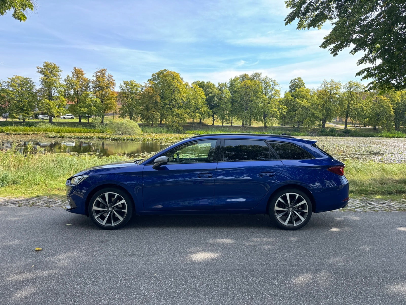 Blå Seat Leon fra 2021