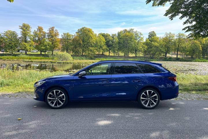 Blå Seat Leon fra 2021
