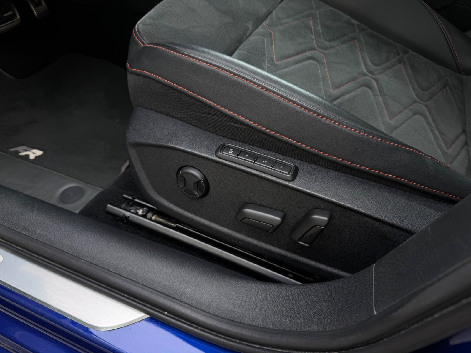 Blå Seat Leon fra 2021