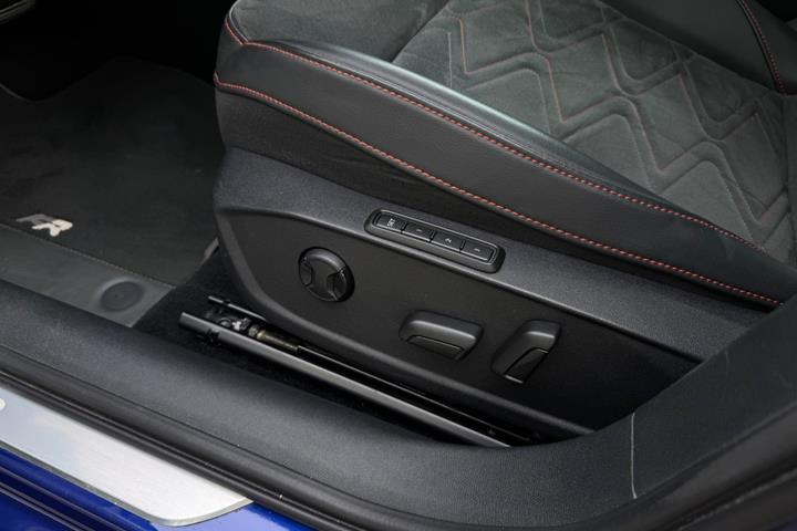 Blå Seat Leon fra 2021