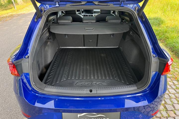 Blå Seat Leon fra 2021