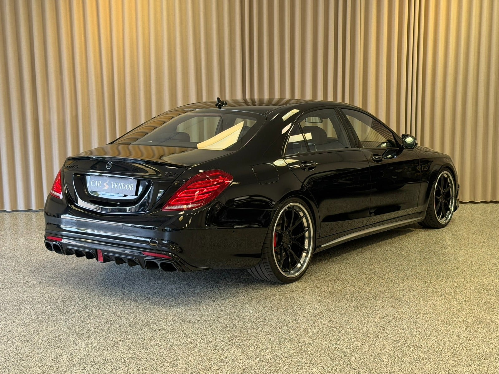 Sort Mercedes S63 fra 2015