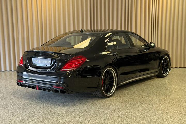 Sort Mercedes S63 fra 2015