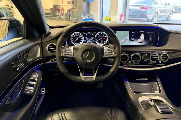 Sort Mercedes S63 fra 2015