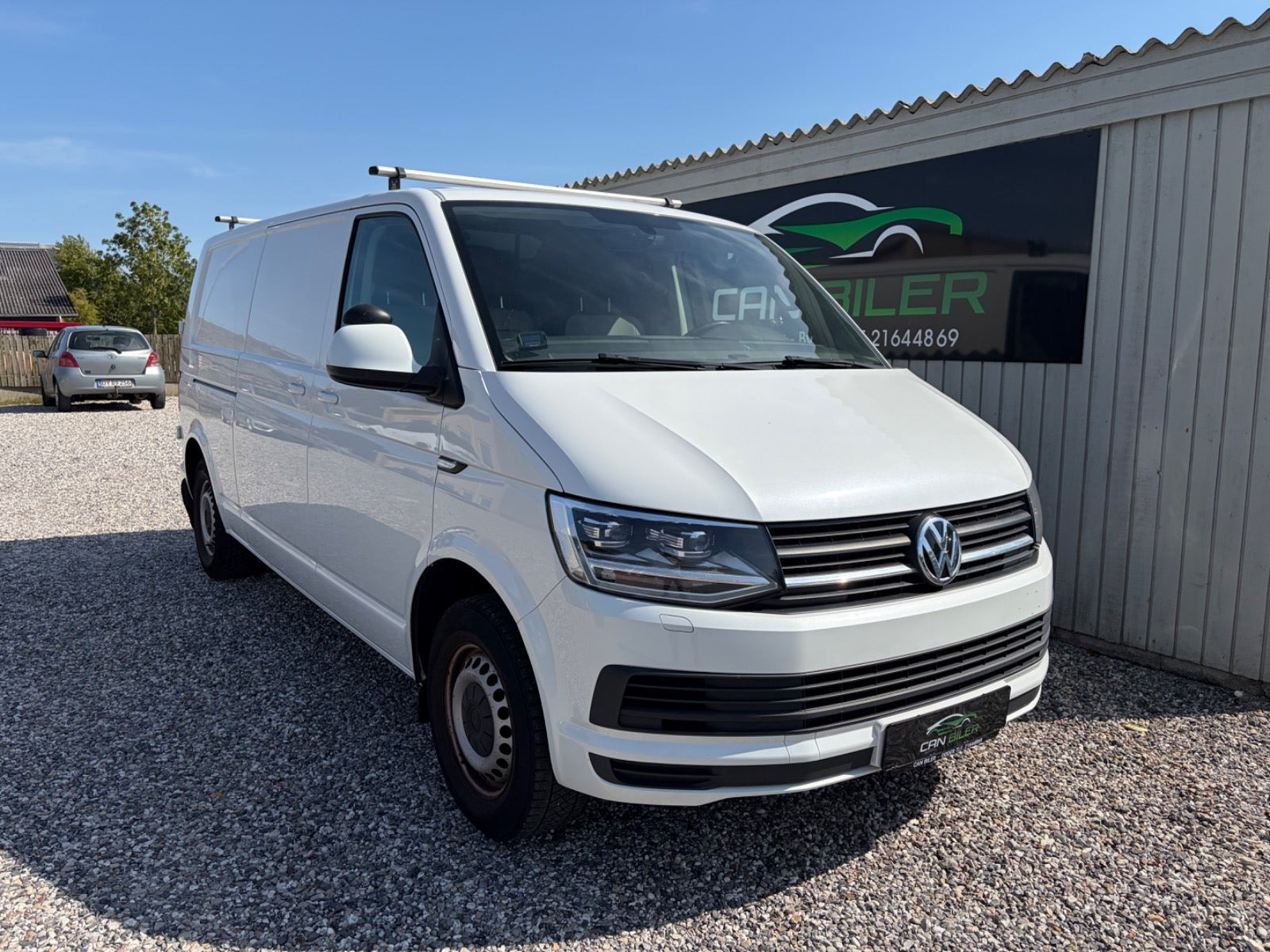 VW Transporter 2,0 TDi 102 Kassevogn lang