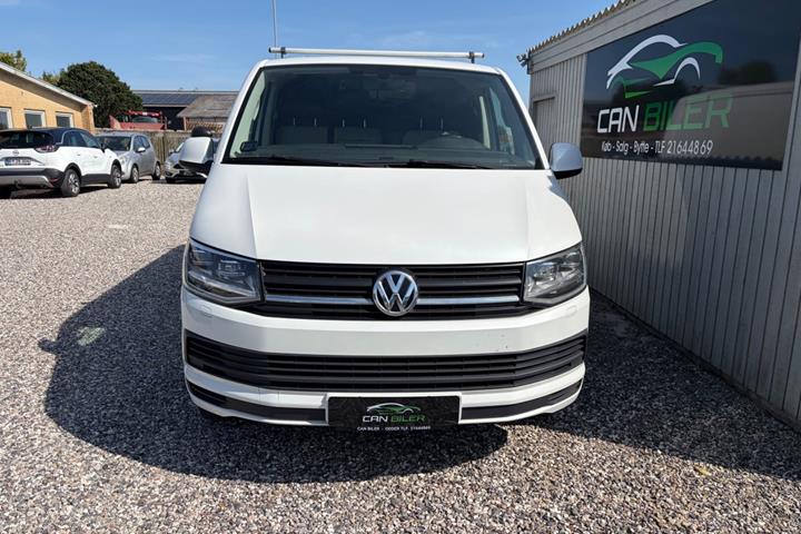 Hvid VW Transporter fra 2017