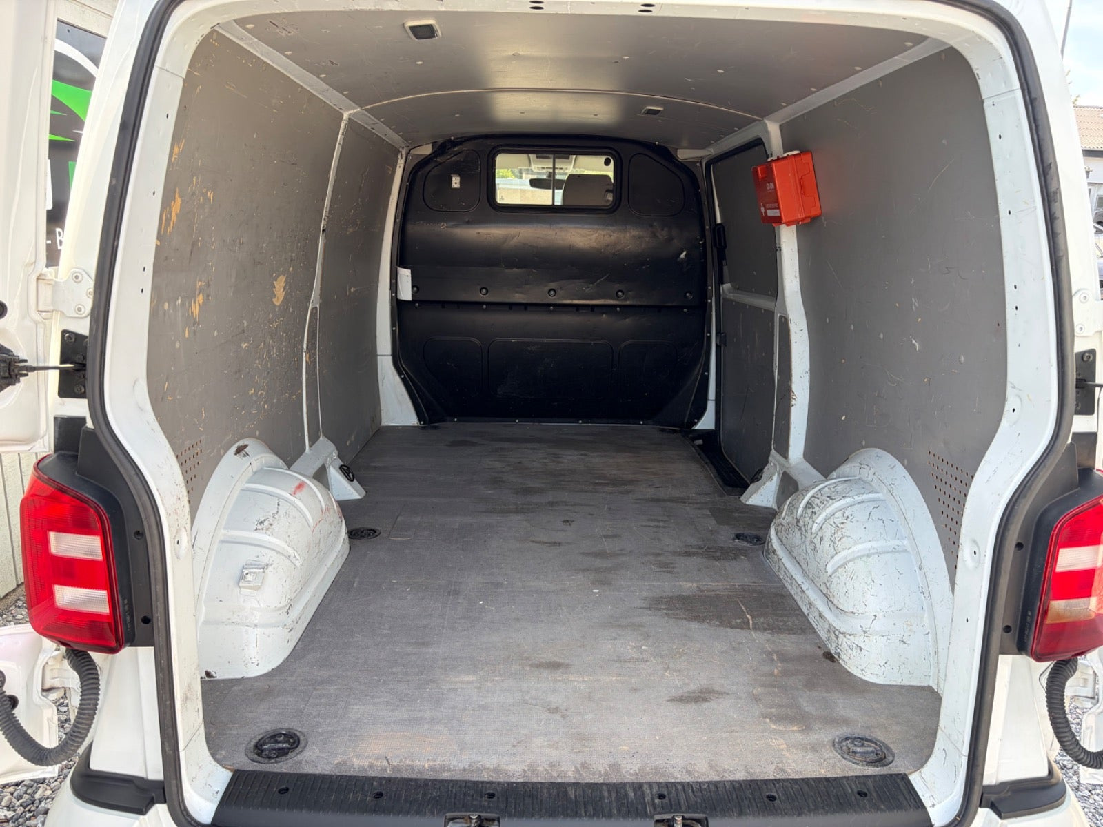 Hvid VW Transporter fra 2017