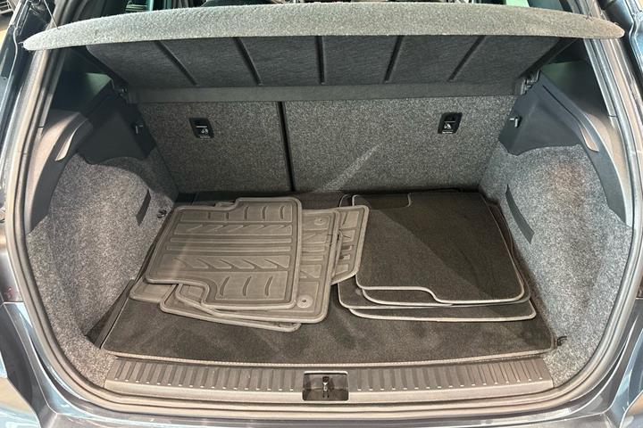 Grå Seat Arona fra 2019