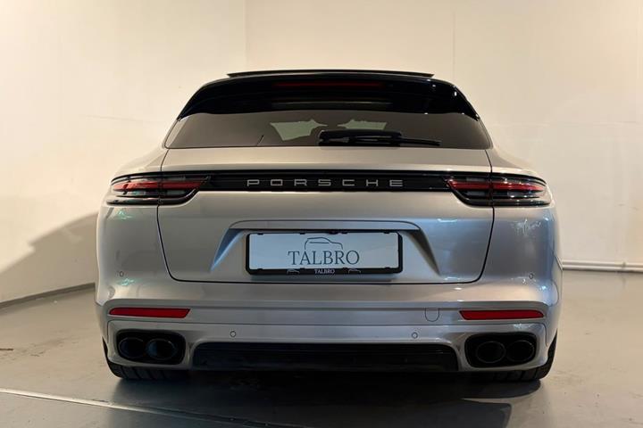 Sølv Porsche Panamera 4 fra 2019