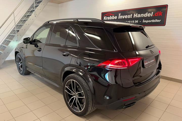 Sort Mercedes GLE350 de fra 2023